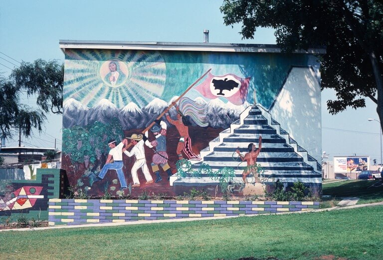 Alexandro Mayo, Tribute to Farm Workers at Estrada Courts, 1974 (Artstor)